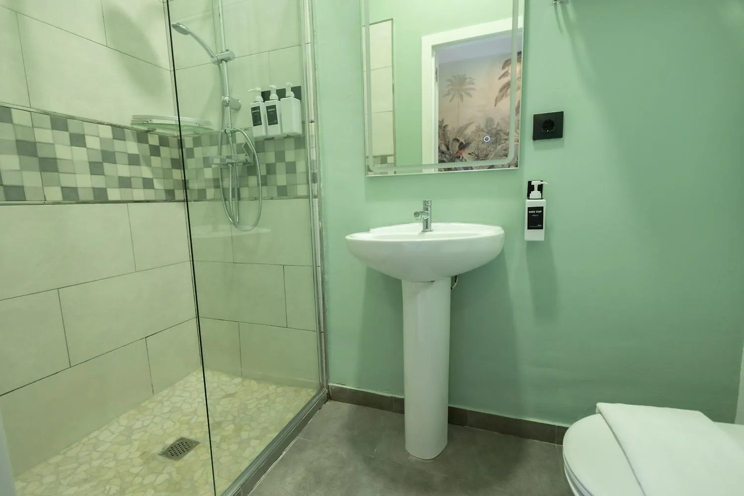 Guest house The Clover Seville Spain