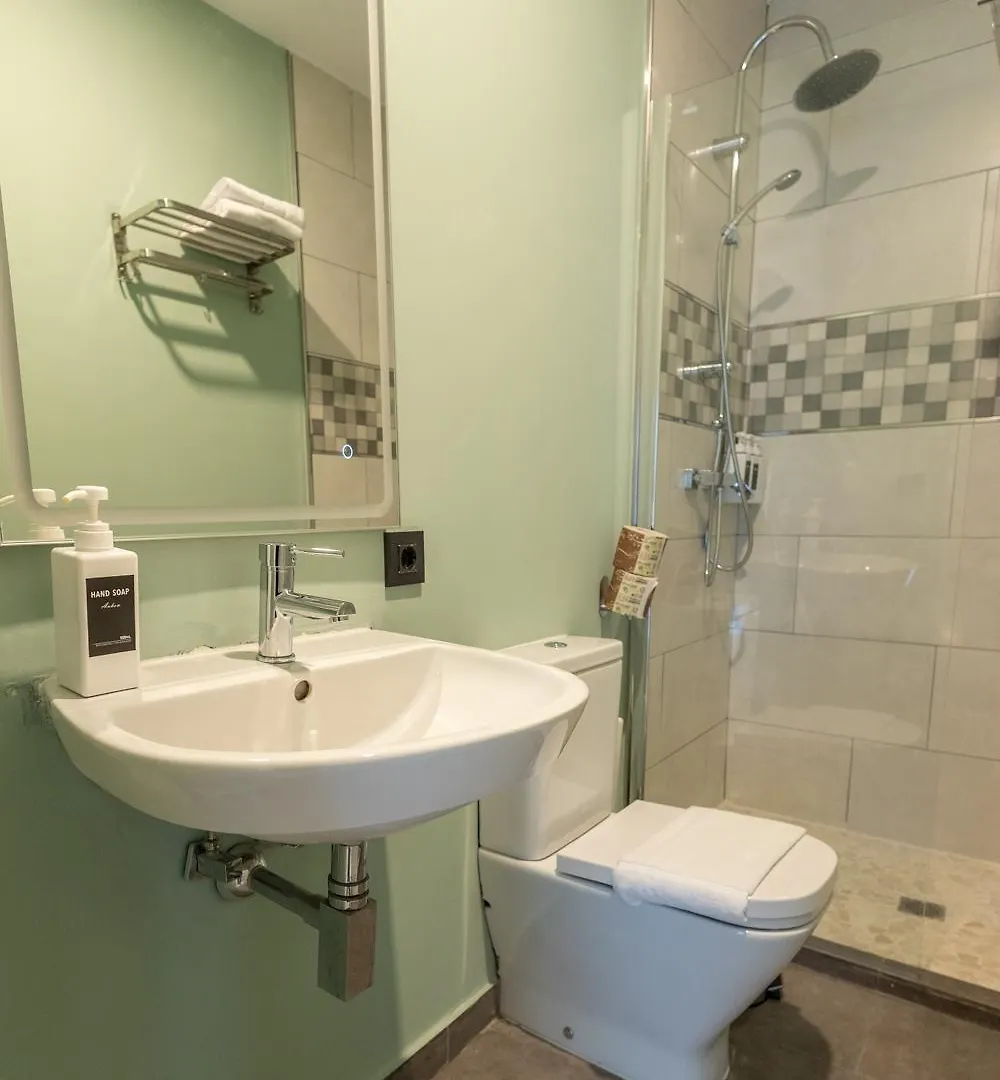Guest house The Clover Seville